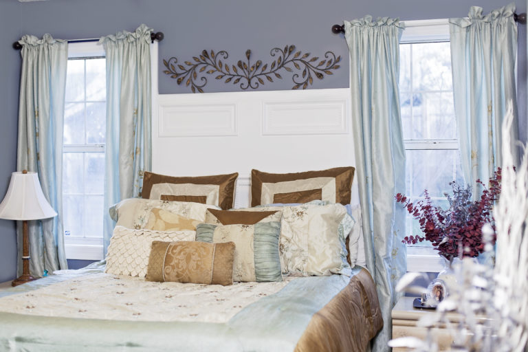 SW Cómo cambiar la pintura de la recámara y baño principal de tono